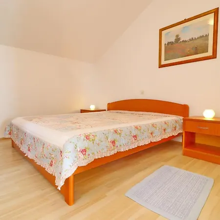 Plavac Mali- One Bedroom With Balcony And Sea View Potomje
