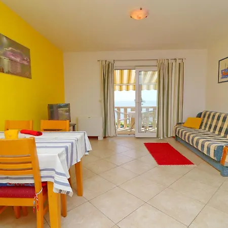 Plavac Mali- One Bedroom With Balcony And Sea View * Potomje